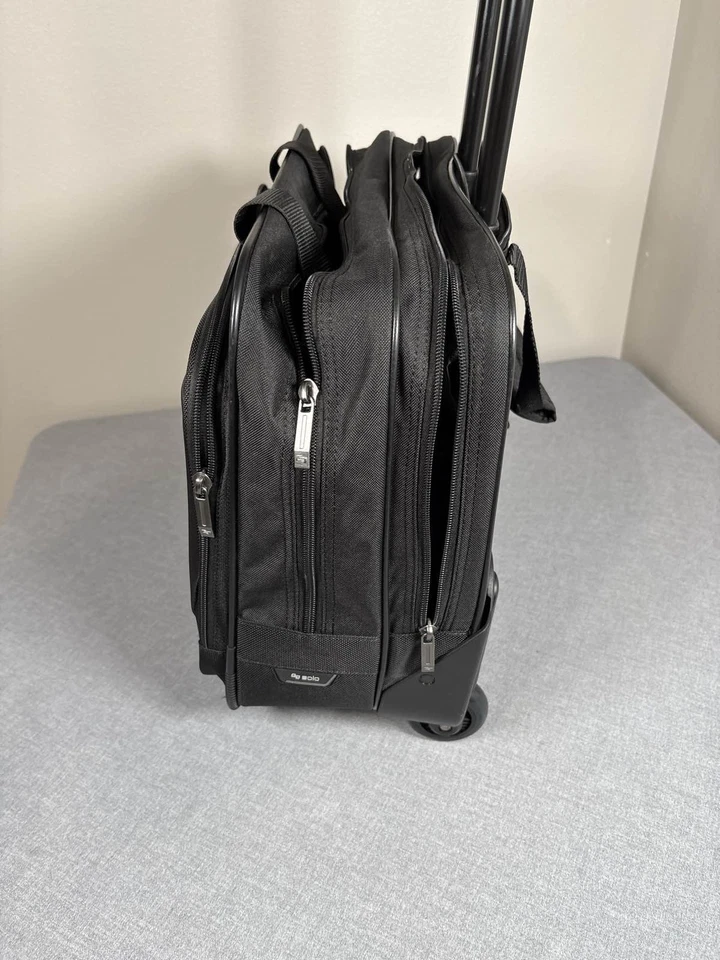 Maletín de mano con ruedas para portátil Solo Bryant negro Foto 4 de 4