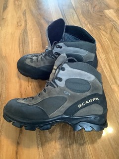 Scarpa Mens Uk 9 Grey Gortex Walking Boots