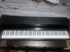 Korg C-4000 Concert 4000 88-Weighted Key Digital Piano
