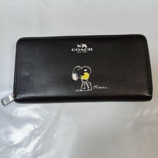 COACH Snoopy Long Wallet, Black CB
