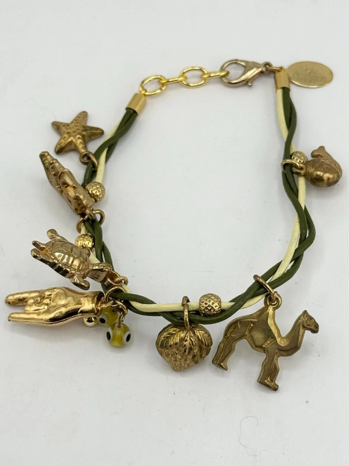 Зеленый и желтый кожаный плетеный браслет с брелоками - Изображение 2 из 4