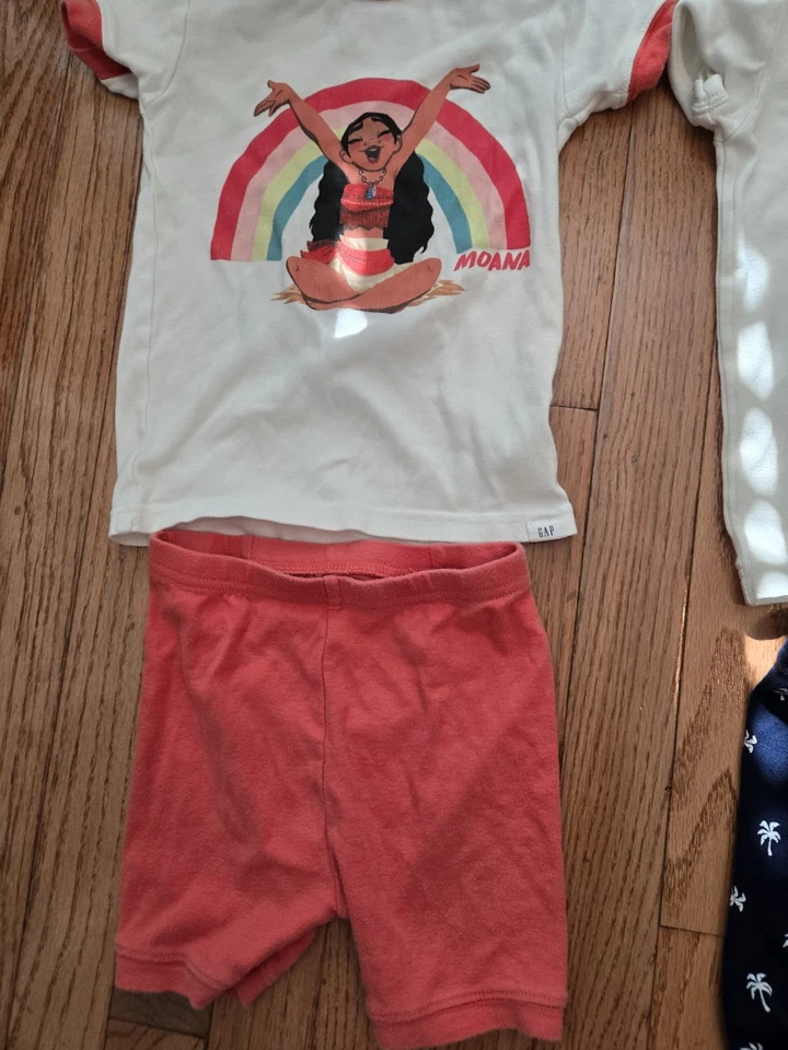 Girls Gap Kids Size 4 Disney Moana and Minnie Mouse Pajamas - Image 2 of 4