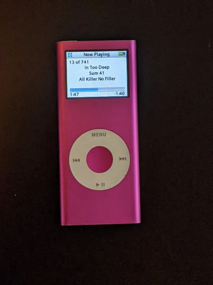 4GB Apple Ipod Nano 2nd Gen. Pink 