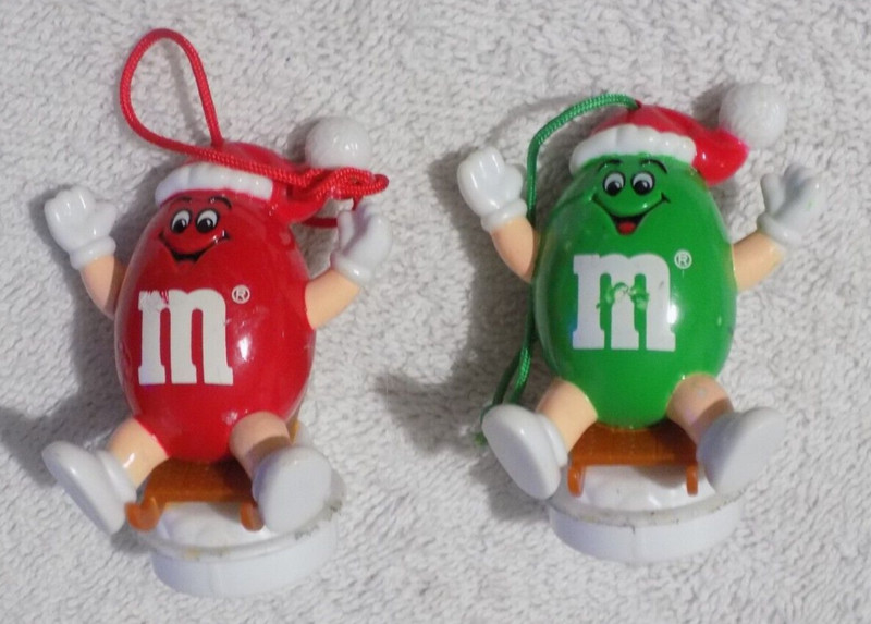 RED AND GREEN M&M`S TOPPERS CHRISTMAS ORNAMENT