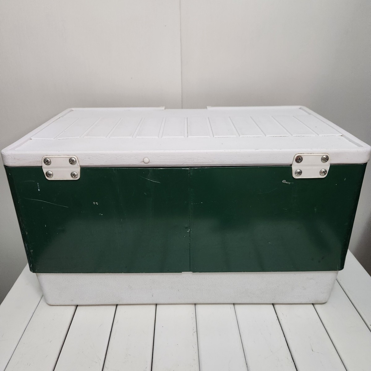 Vintage Coleman 1981 Green Metal Ice Chest Cooler Two Handle