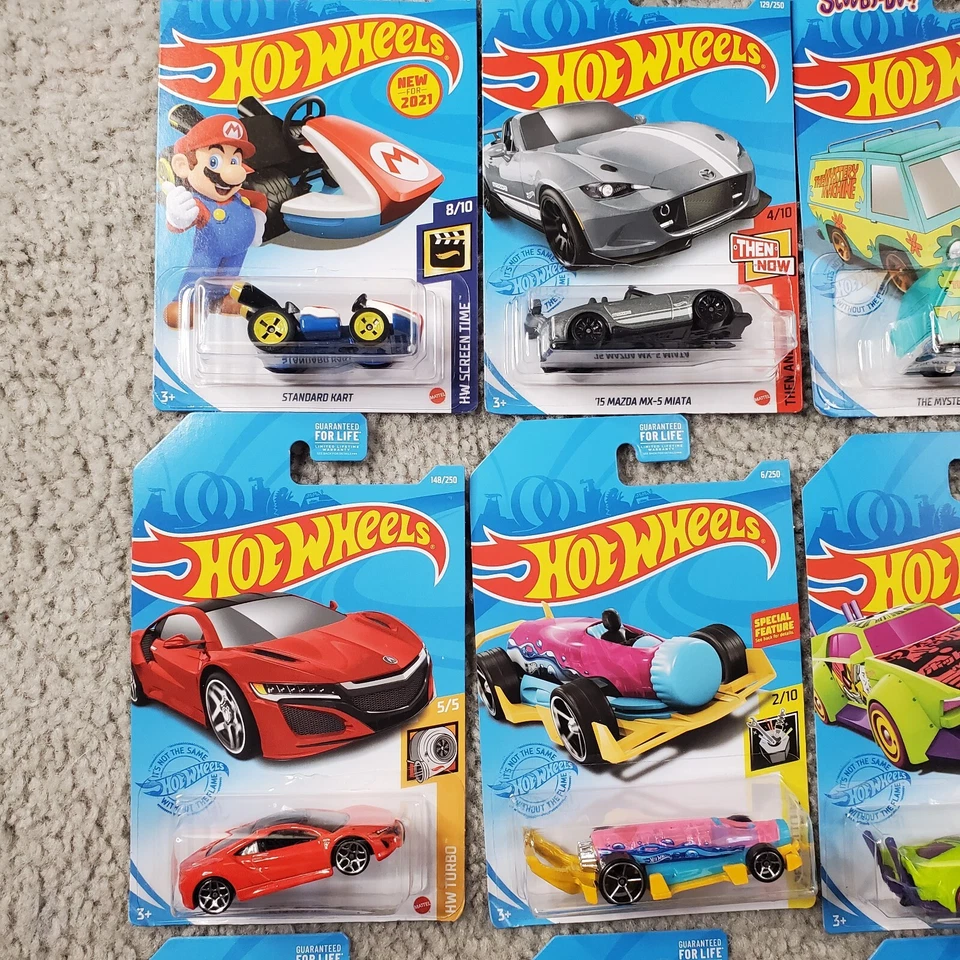 Enorme Lote Misto Hotwheels Novo Em Pacotes 23 Total Starter Collection Anos 2020  - Imagem 2 de 4