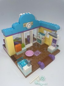 LEGO 10728 Friends Juniors Mia's Vet Clinic Incomplete - Missing Parts And Figs