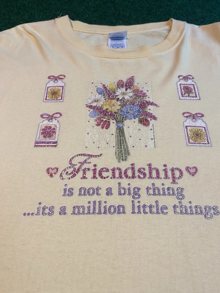 Camiseta De Colección Grannycore Friendship Delta Magnum Peso Adulto Talla XL Foto 2 de 4