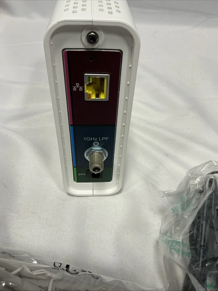 ARRIS Surfboard SB6190-RB DOCSIS 3.0 Cable Modem, White - Image 3 of 4