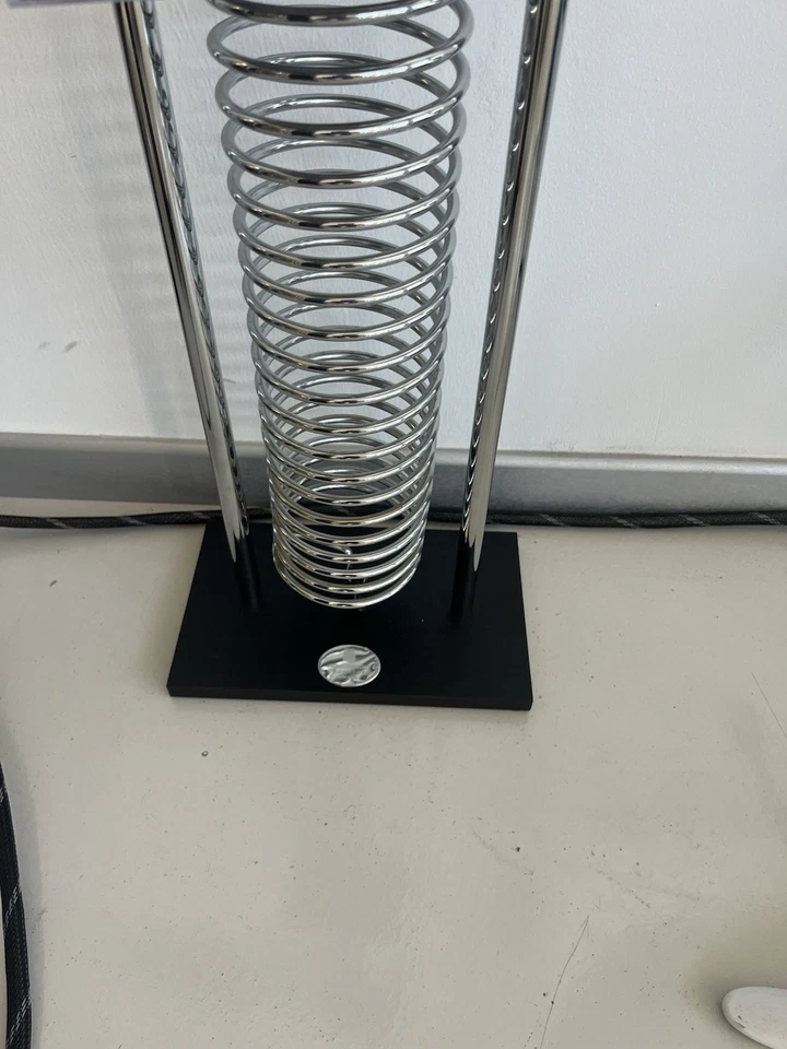 Colonna porta cd in acciaio inox Artista Visitatore - Immagine 2 di 4