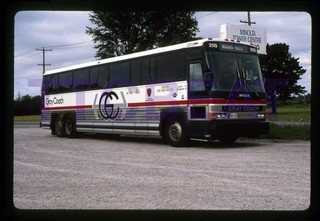 GRAY COACH BUS SLIDE: GCL 2513 MCI IN NIAGARA FALLS (1987 ORIGINAL)