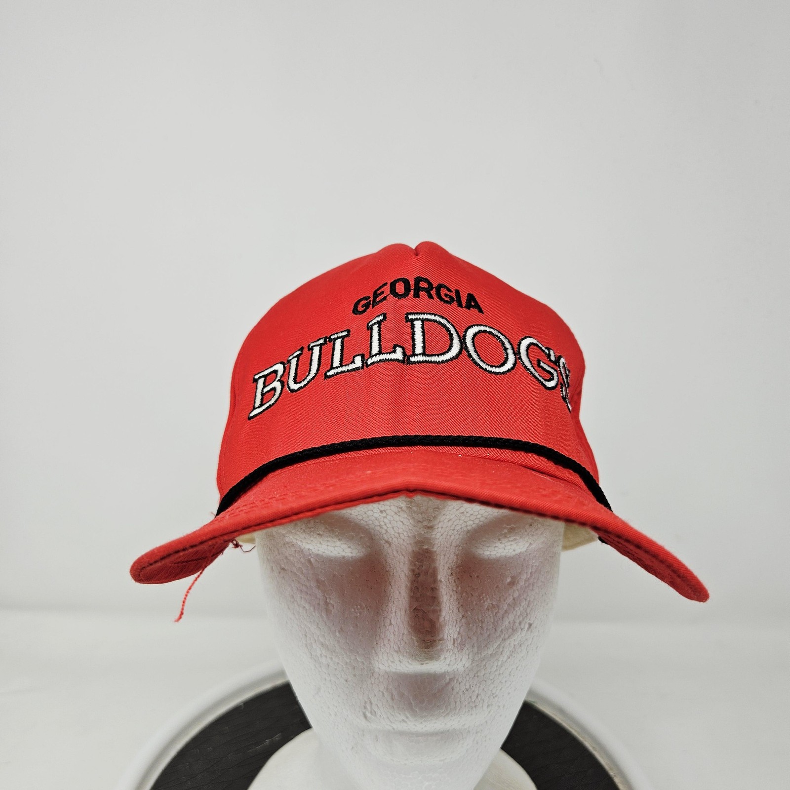 Vintage Georgia Bulldogs Hat Cap Snap Back Mens One Size Red NCAA Football AJD