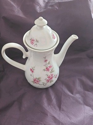   Winterling Röslau Bavaria   Elegante Kaffeekanne mit floralem Dekor  