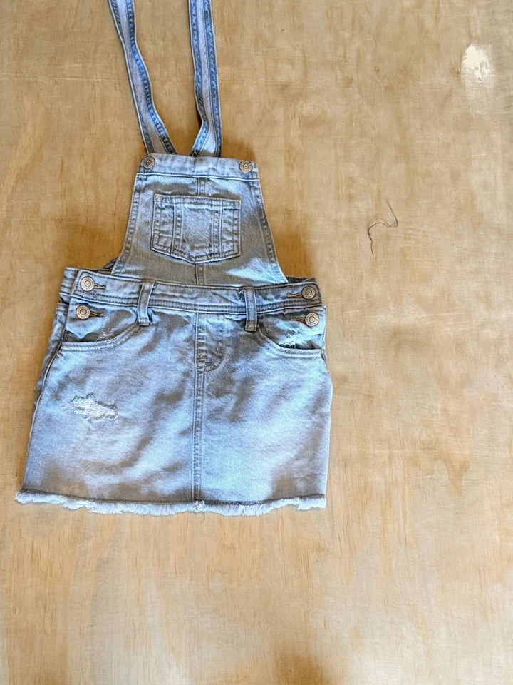 Cat & Jack Jean Skirtall Girls XS (4/5) Light Wash Adjustable Straps - Image 3 of 4