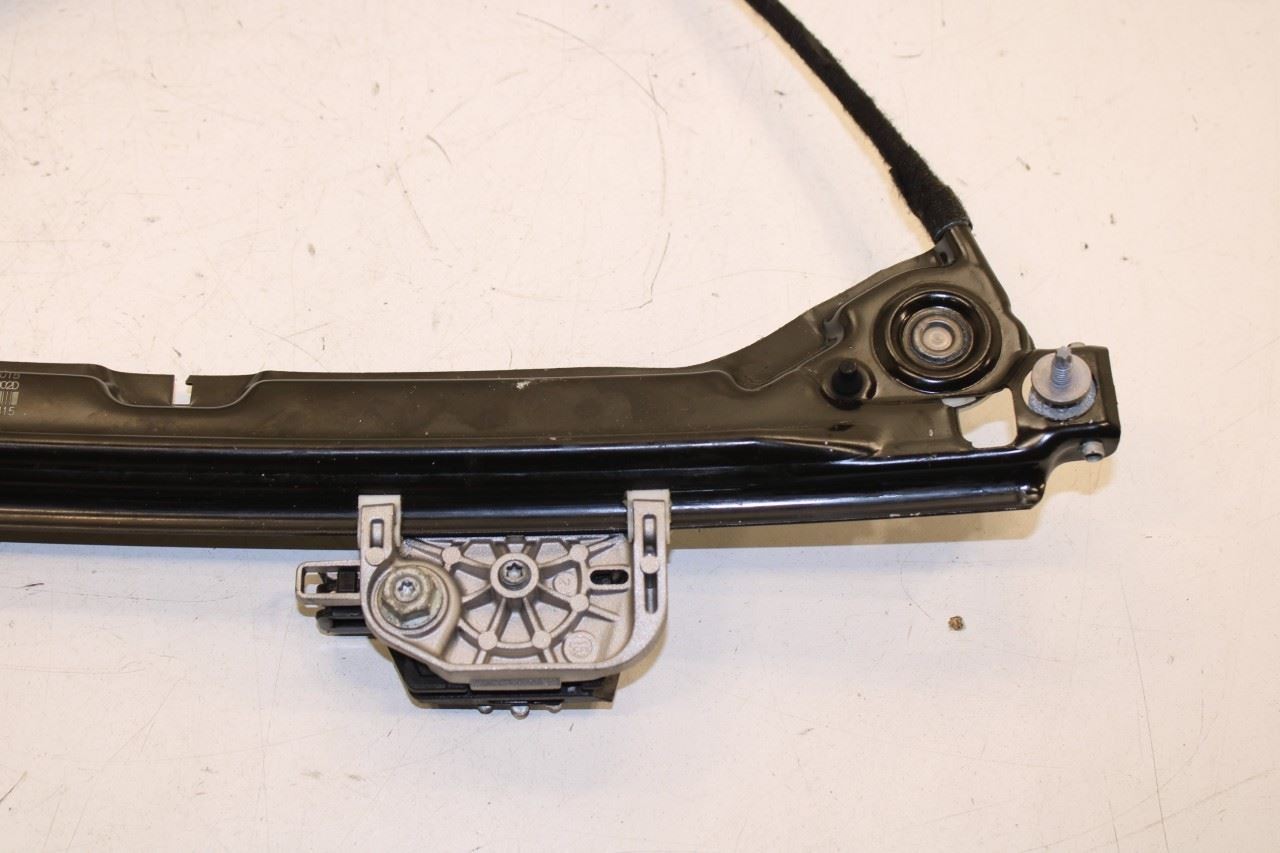 14-17 Maserati Ghibli S Q4 Front Right Side Door Power Window Regulator w/ Motor