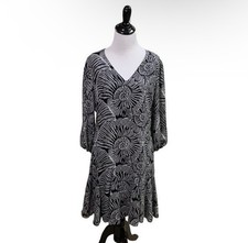 White House Black Market Women's Size 8 Godet Dress Fossil Print V-Neckline
