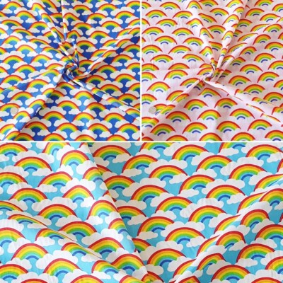 Polycotton Stoff helle Regenbögen und Wolken am Himmel Stolz Regenbogen