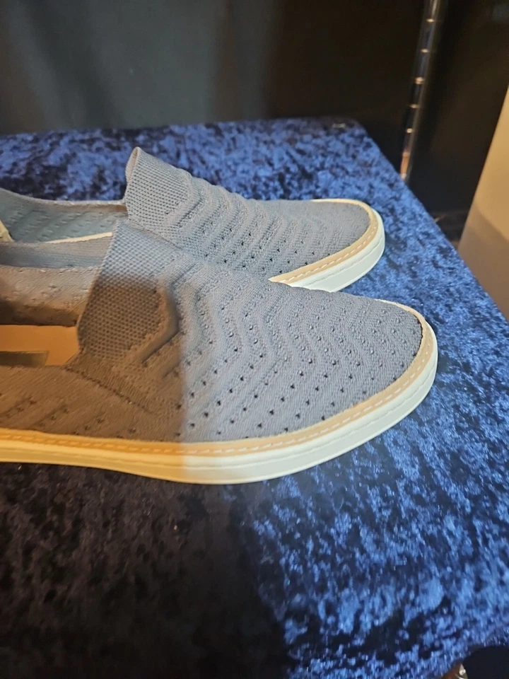UGG Mujer Talla 7 Sammy Chevron Gris Suave Super Cómodo @E Foto 3 de 4