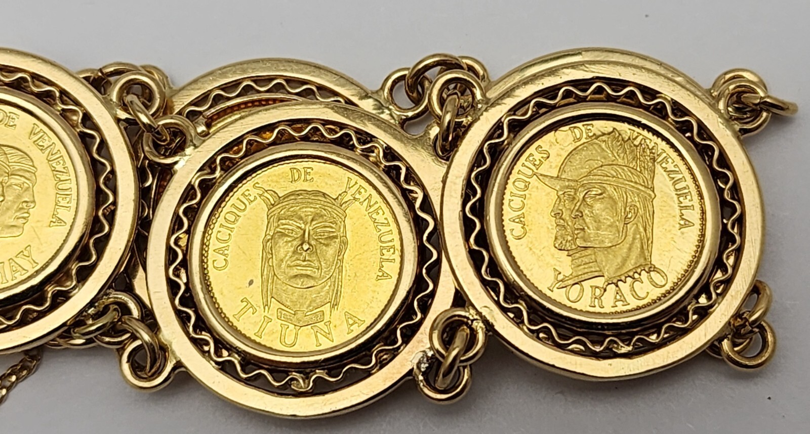 18K Yellow Gold Caciques De Venezuela 21K Gold Coin L… - Gem