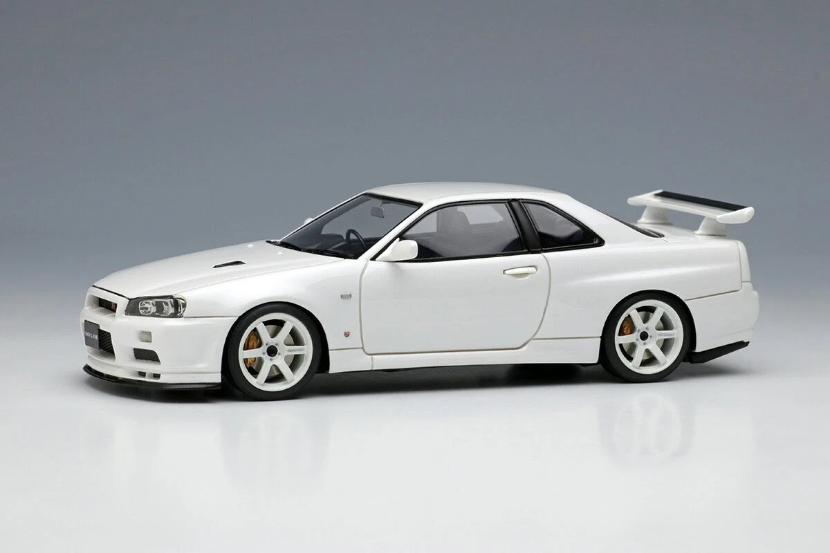 Make Up EM510C 1/43 Nissan Skyline GT-R BNR34 V-spec II Nur 2002 TE37Wheel White