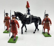 4 VTG Britains Ltd Metal Soldiers Scots Guard, Beefeater Guard One On Horseback