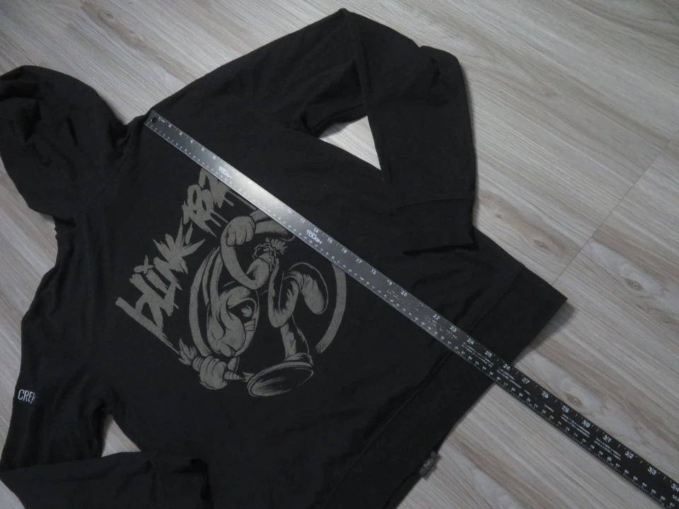 Blink 182 Road Crew Hoodie Size Medium Men Fuse Touring Group Music Band - Image 4 of 4