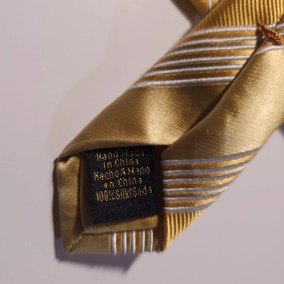 Corbata a Rayas de Seda Colección Signature Donald J Trump Oro Amarillo Formal Foto 4 de 4