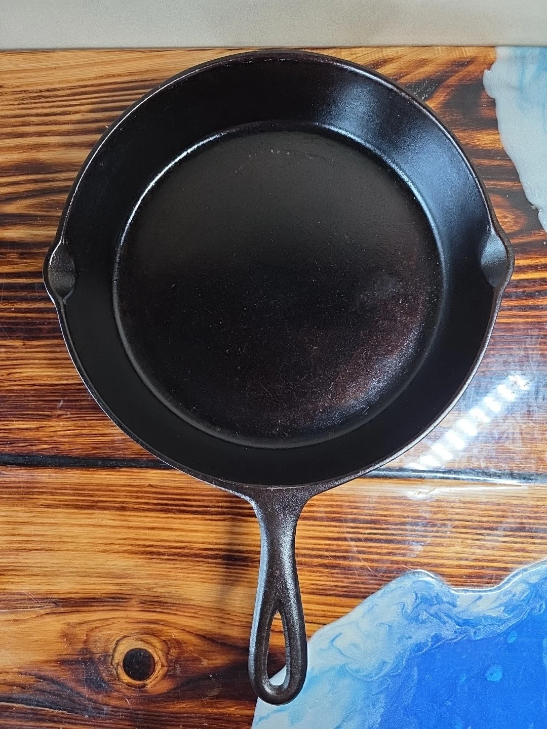 Vintage # 7 3-Notch LODGE Cast Iron Skillet Sits Flat 1940's-1960's