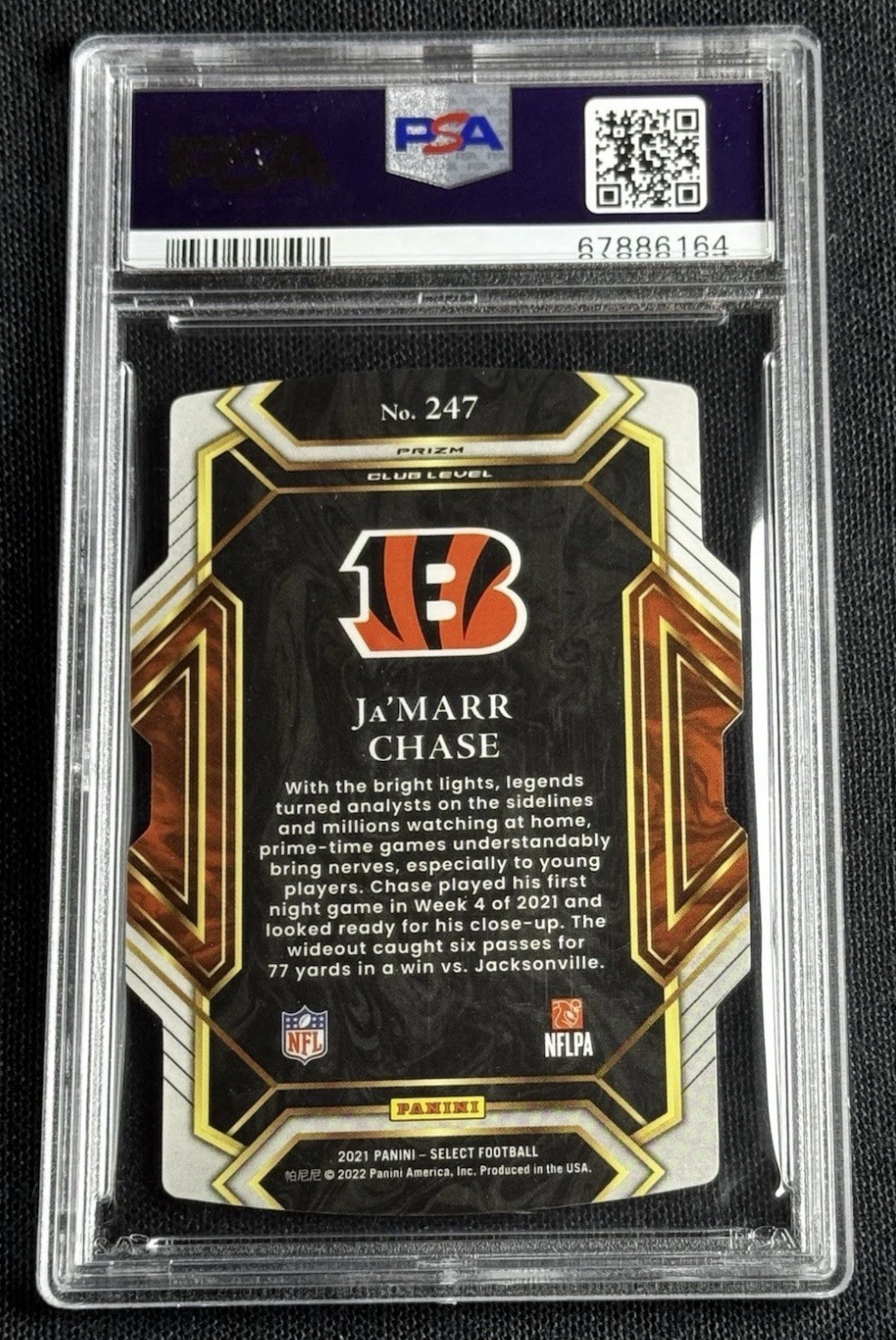 2020 Panini Select Concourse Joe Burrow #46 Neon Green RC Cincinnati Bengals view 4