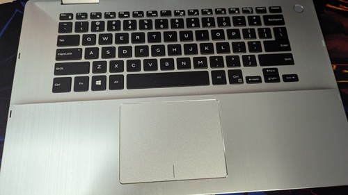DELL INSPIRON 7586 2in1 i7-8565U 1.80GHz 16GB RAM 8GB TOUCH w/AC *READ - Picture 5 of 9
