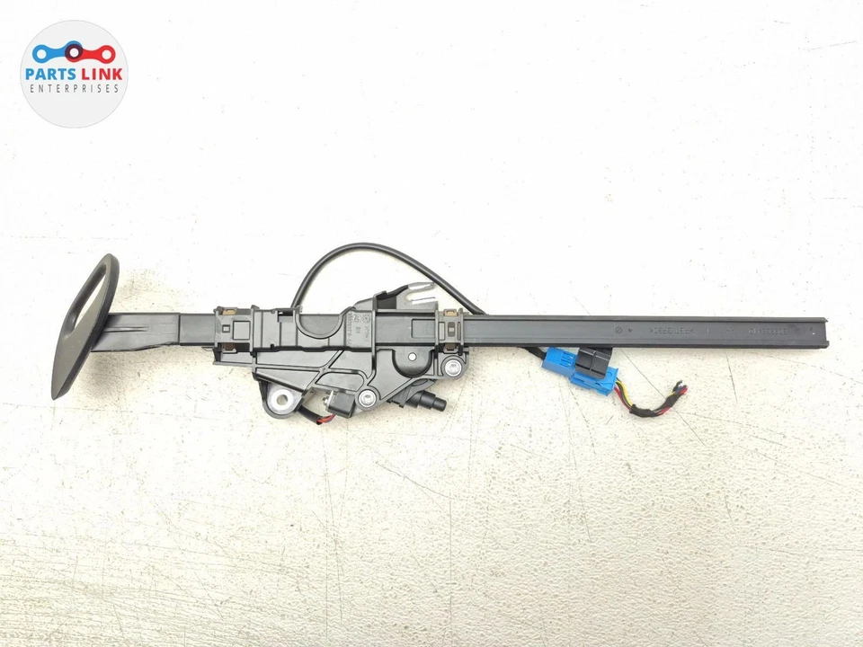 16-21 MERCEDES C63 AMG CINTURÓN DE SEGURIDAD DELANTERO DERECHO AJUSTADOR ACTUADOR MOTOR CABRIO W205 Foto 4 de 4