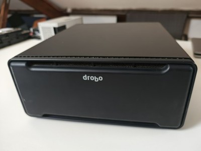 Drobo B800FS Netzwerkspeicher - funktionstüchtig