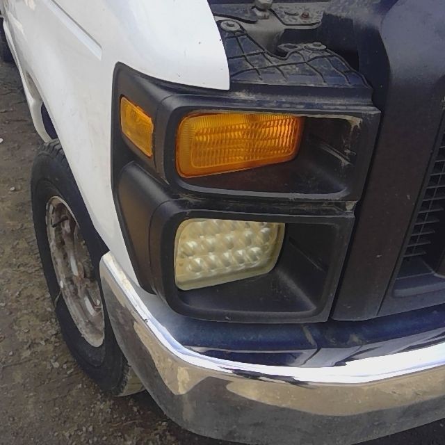 FITS 08-14 FORD VAN E250 Fog/Park Lamp-Turn Signal(mounted above headlamp
