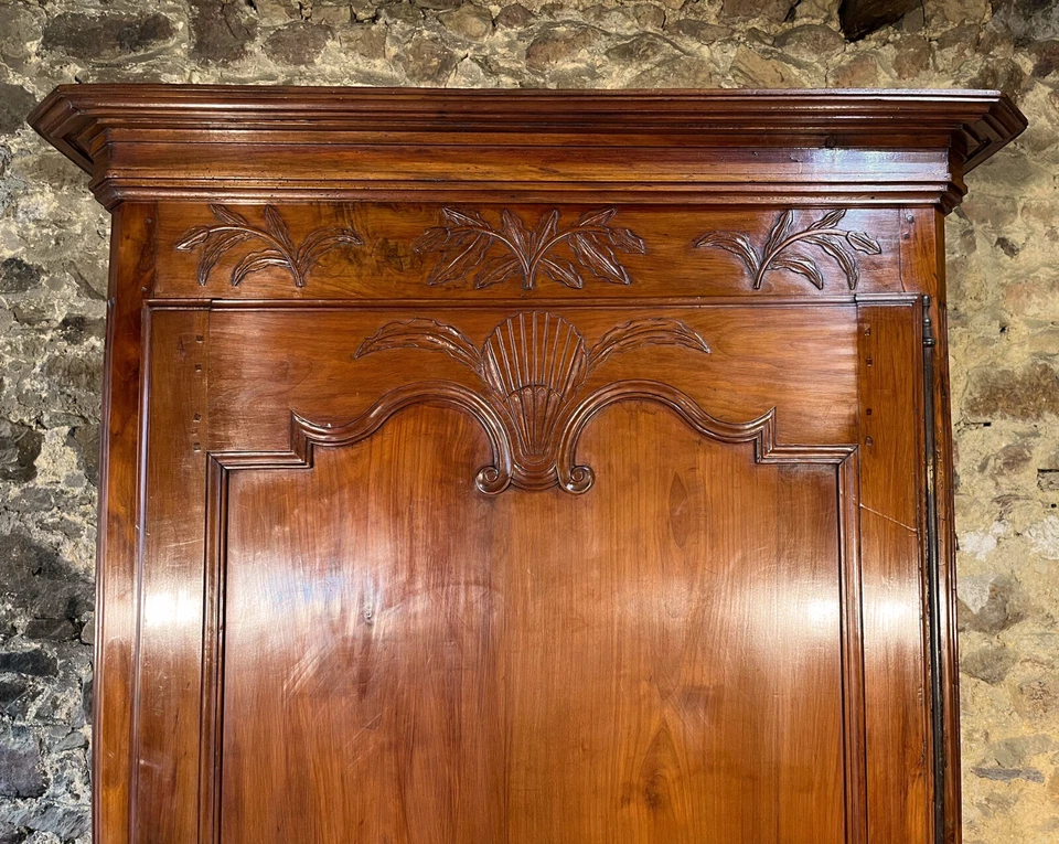 Bonnetiere VENDEENNE en Noyer Louis XV époque 19eme - Photo 4/4