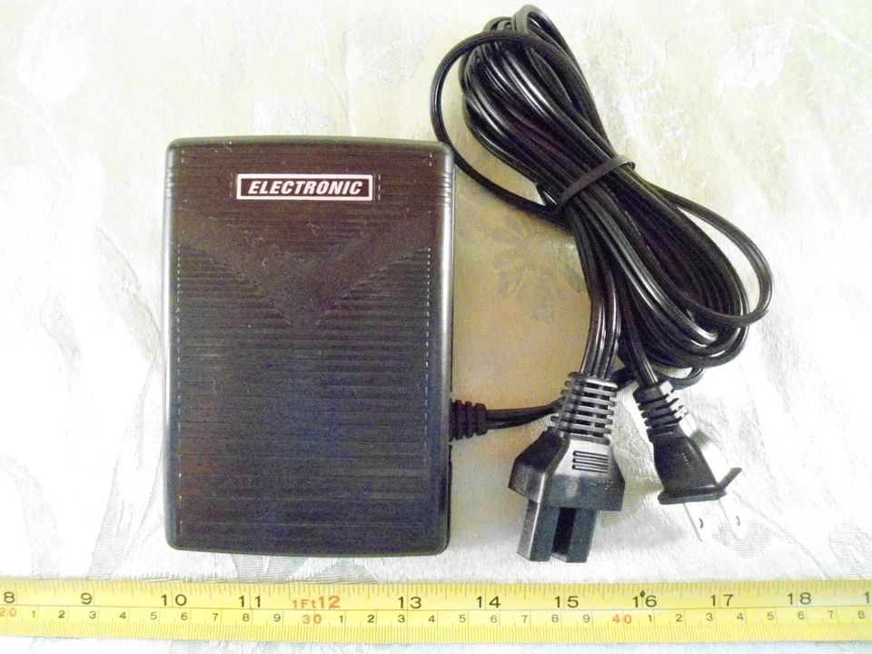 PEDAL DE CONTROL DE PIE CON CABLE TOYOTA 4300 4600 6300 6600 BLANCO 505 534 534D #30990 Foto 2 de 4