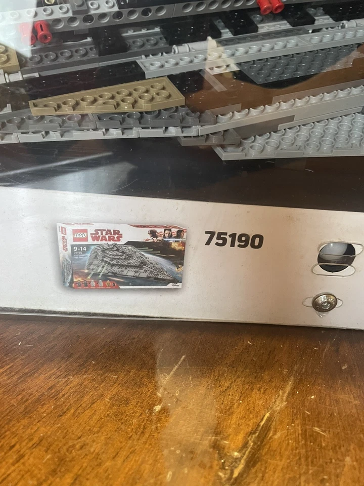 LEGO Star Wars 75190 First Order Star Destroyer, foto 1 di 5