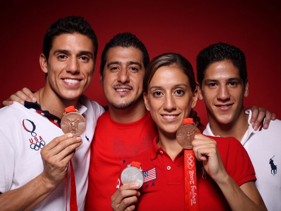 Póster autografiado de los Juegos Olímpicos de Beijing 2008 del equipo de taekwondo de Estados Unidos 24x 18 Foto 2 de 4