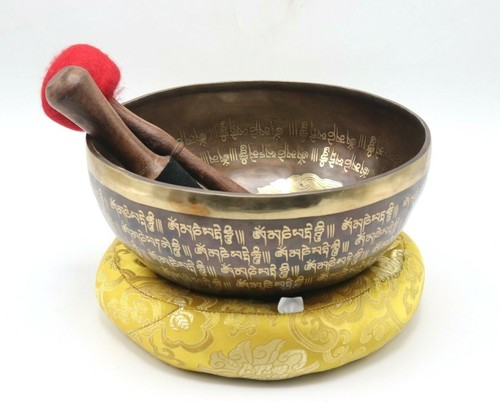 10 inches Mantra singing bowl, Handmade in Nepal, meditation, Chakra healing. - Picture 2 of 8