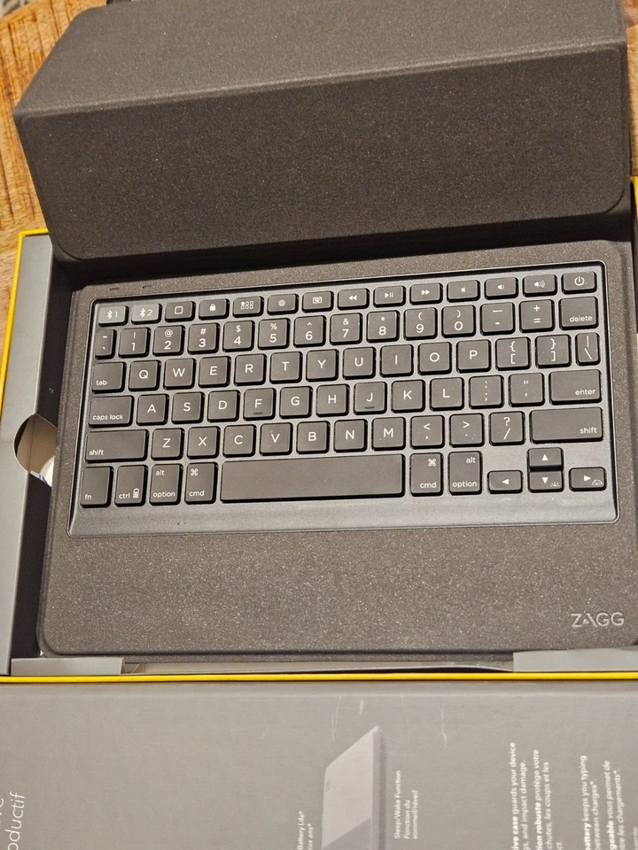 ZAGG Rugged Messenger for iPad Pro 10.5" & Pad Air 10.5" (Gen 3) - 7 Color Backl - Image 2 of 4