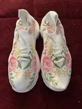 Women  s Shoes