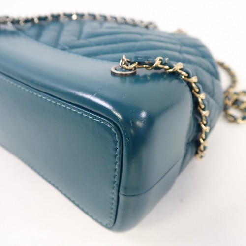 CHANEL Herringbone CC SHW Gabrielle Backpack Lambskin Leather Green - Picture 14 of 14