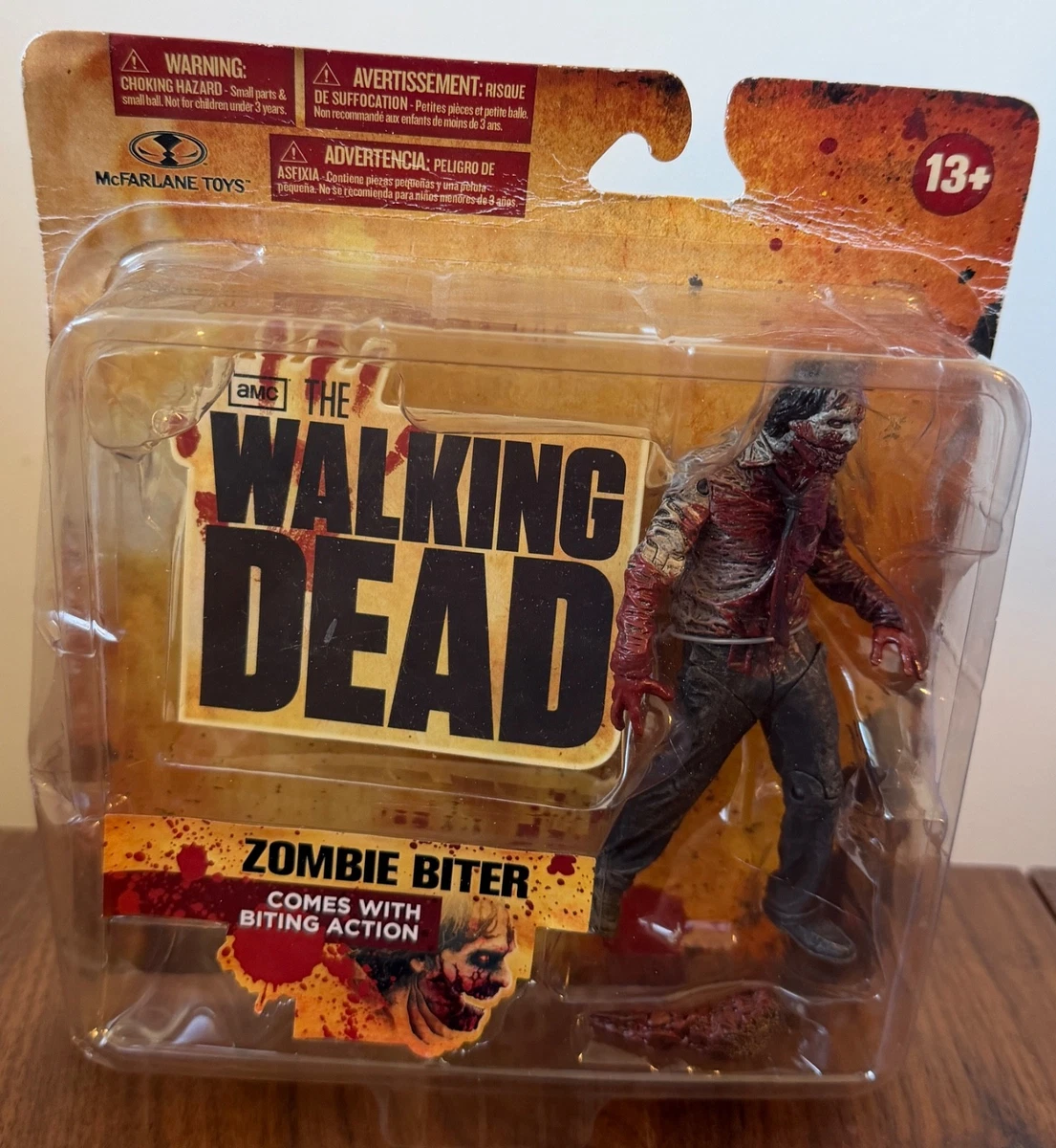 Figurines AMC The Walking Dead - Bloody Black & White Zombie Roamer & Lurker 2-Pack