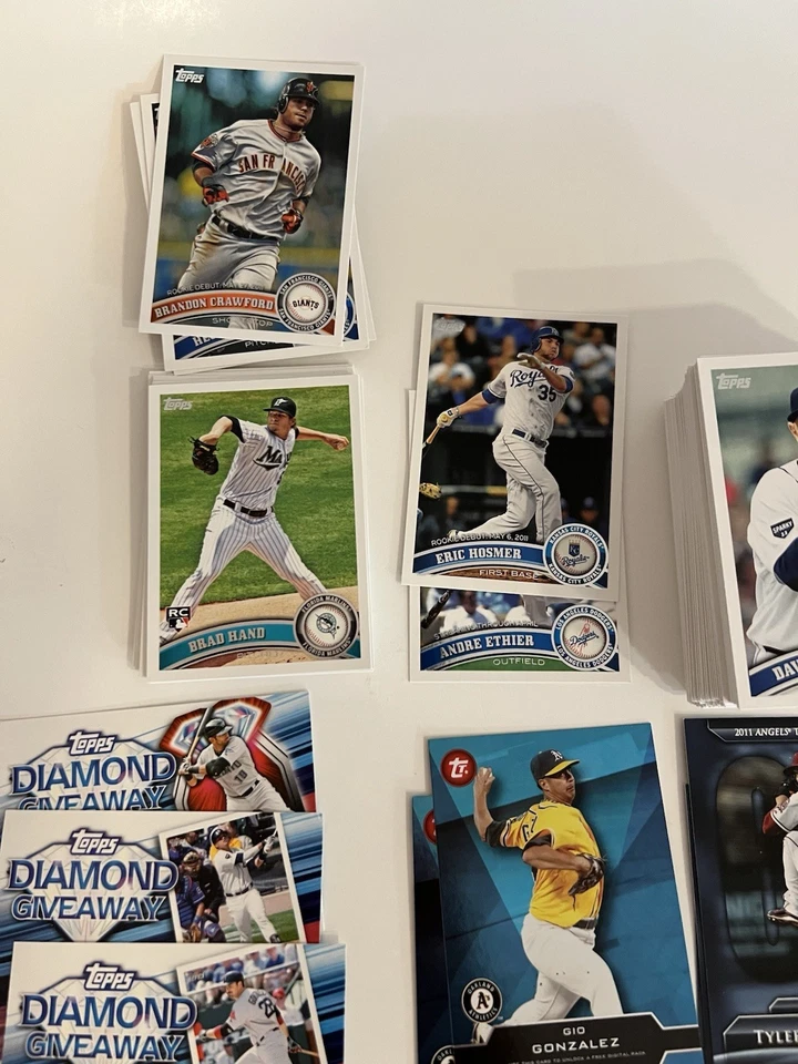 2011 Topps Update Lot Of 150+ Cards W HOF, RC And Parallels. Look! - Image 3 of 4