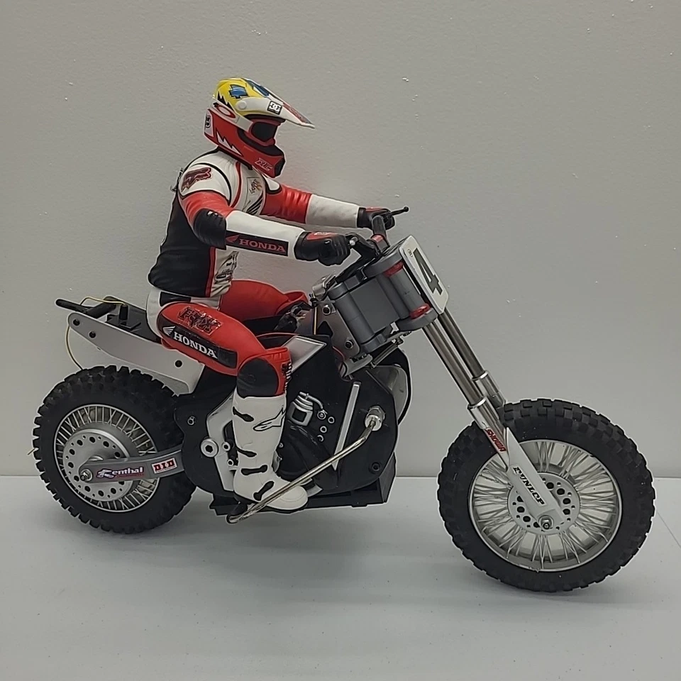 Vintage Radio Shack RC Dirt Bike Ricky Carmichael Honda CR250R Needs Repairs - Image 2 of 4