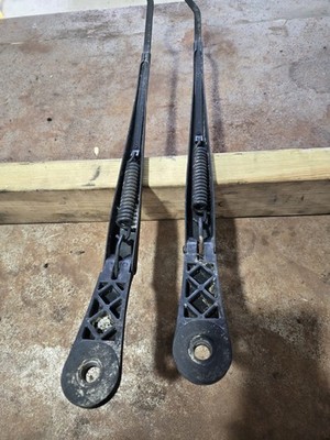90-96 Nissan 300zx Z32 OEM Front Windshield Wiper Arms PAIR LH