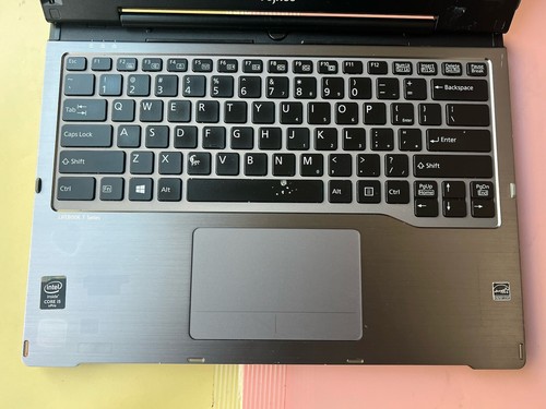 FUJITSU LIFEBOOK T904 (2 IN 1)Core i5-4300U 4GB RAM 500GB TOUCHSCREEN 2560x1440 - Picture 13 of 16