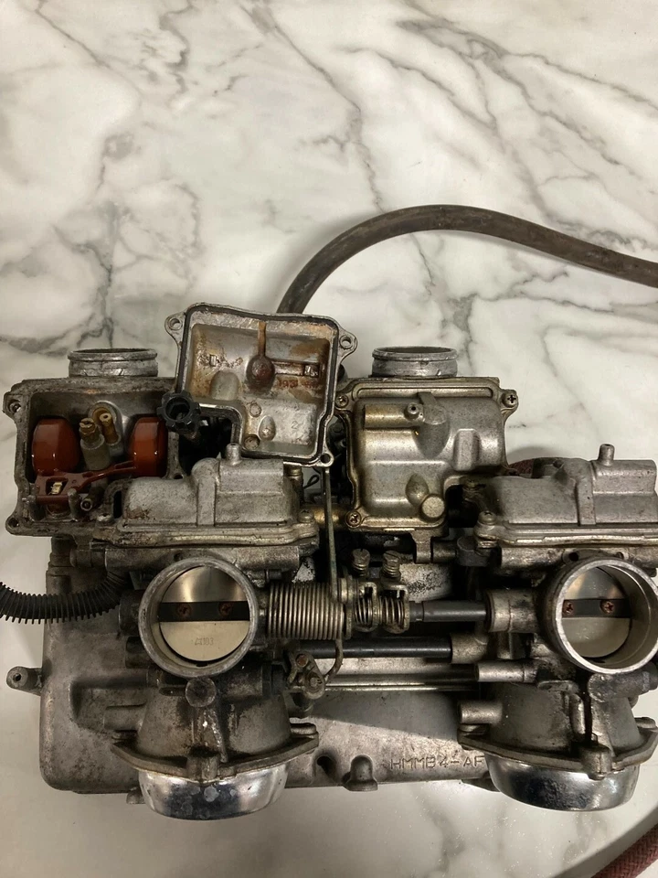 85 Honda VF 1100 V65 VF1100 C Magna Carburadores Set Rack Foto 3 de 4