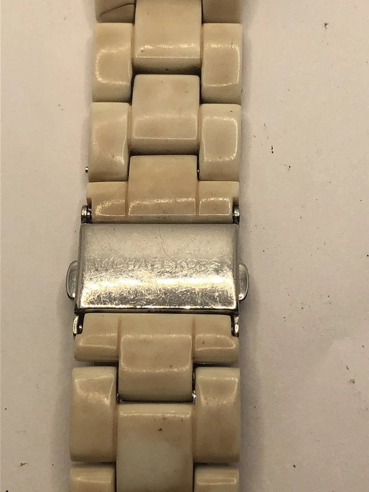 Michael Kors Watch Parts Case 42mm Crystal Clasp Band 20mm White GY223 - Image 3 of 4