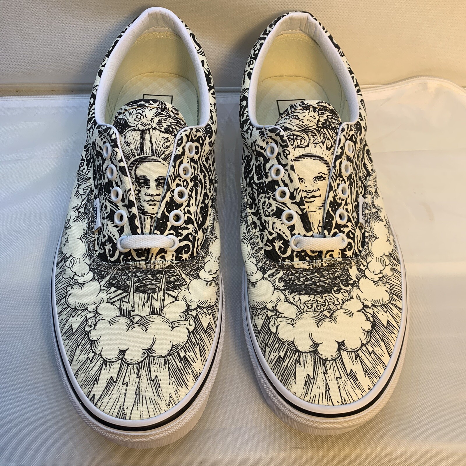 Vans Era Ouroboros Black \u0026 White Lace 