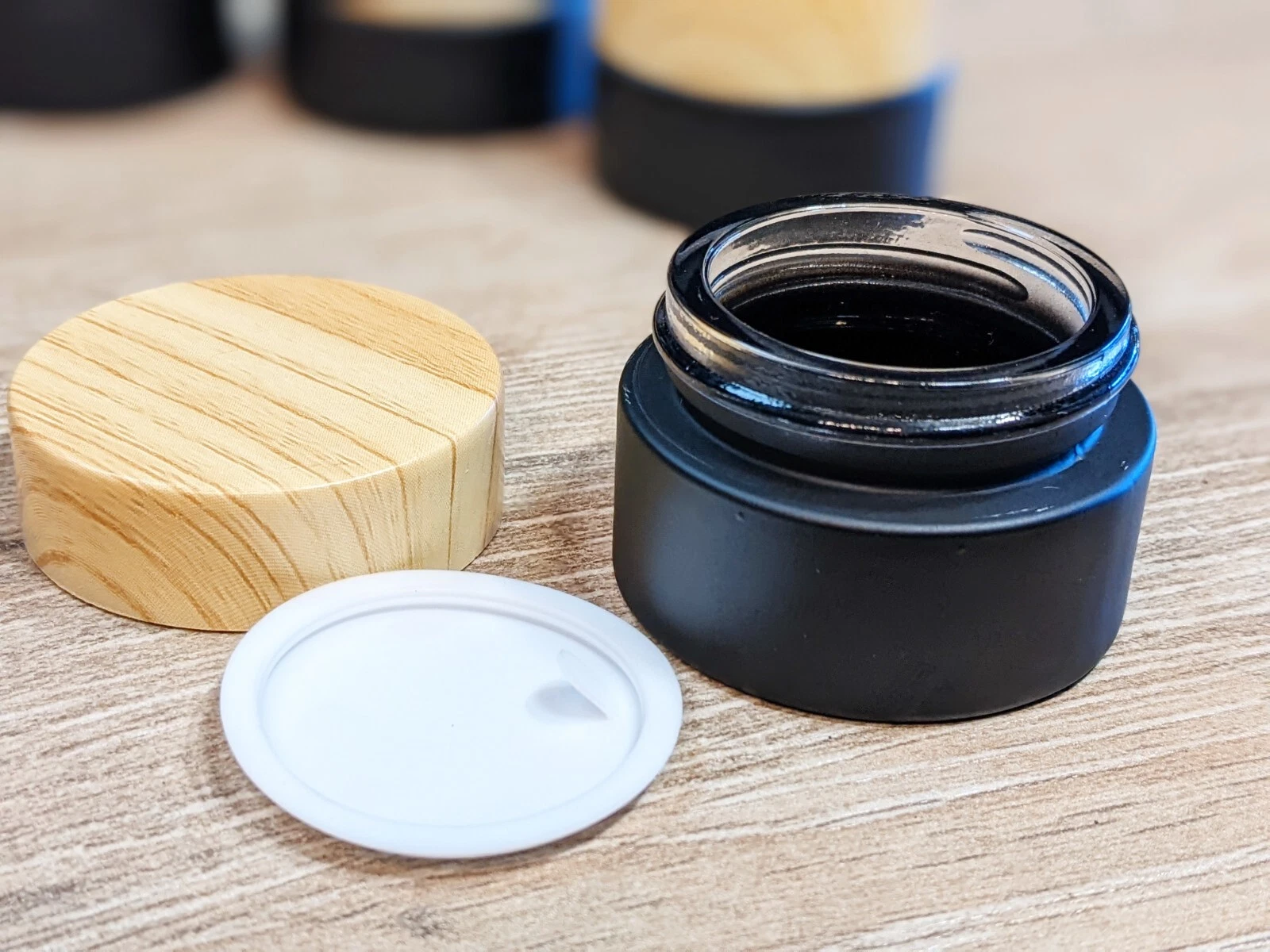 ✅ Glass Jars 30g Ideal for Creams, Lotions, DIY Cosmetics, Skincare Beauty 12 pc
Opens in a new wind